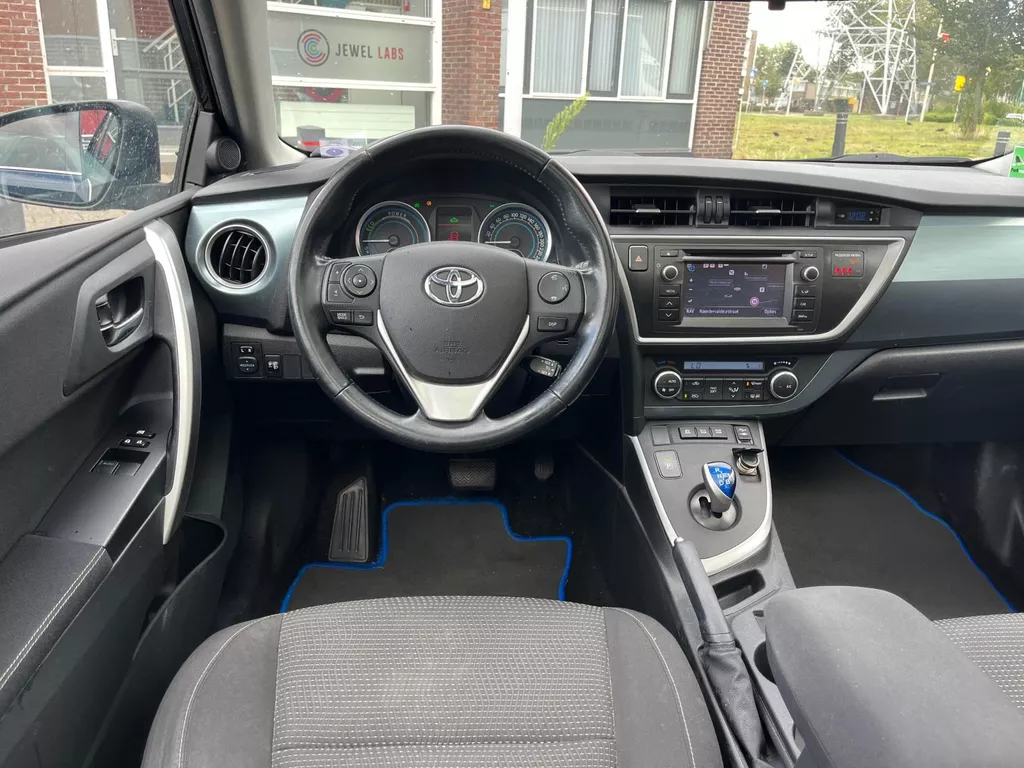 Toyota Auris Touring Sports 1.8 Hybrid Lease Toyota Auris Touring Sports 1.8 Hybrid Lease