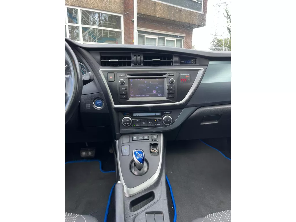 Toyota Auris Touring Sports 1.8 Hybrid Lease Toyota Auris Touring Sports 1.8 Hybrid Lease