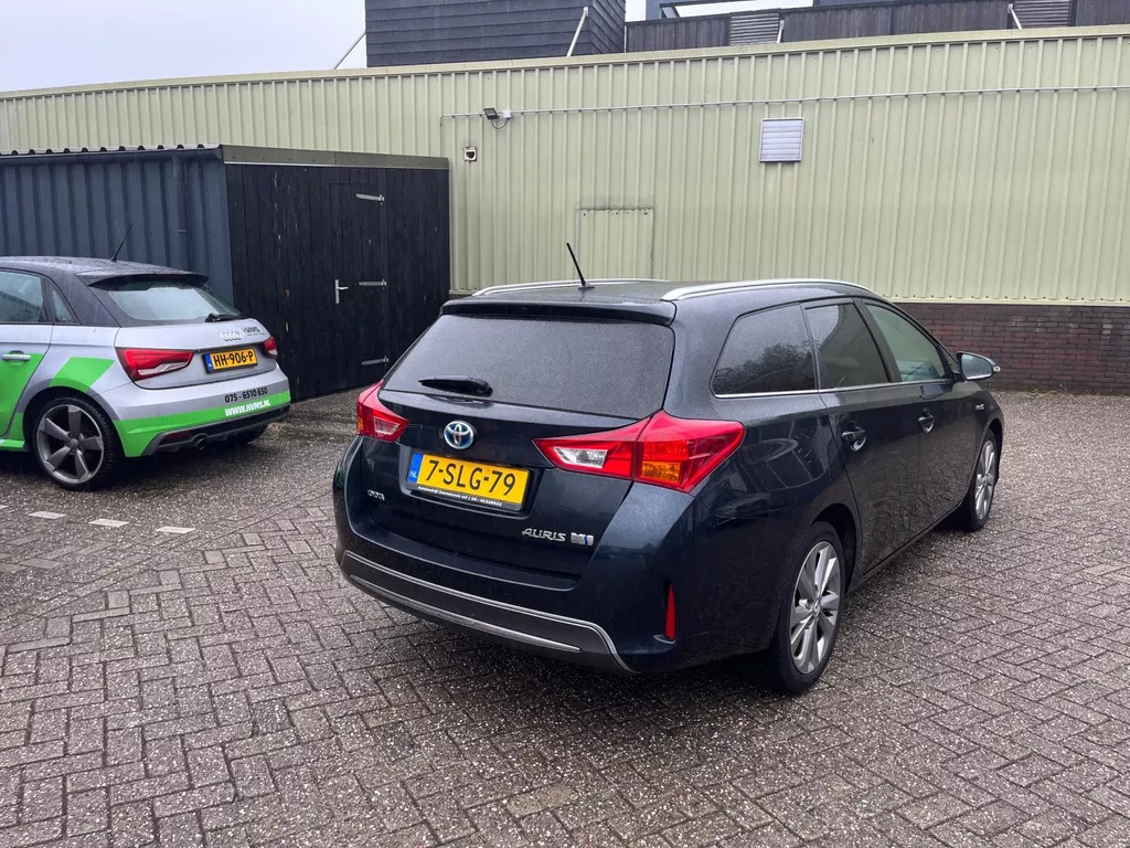 Toyota Auris Touring Sports 1.8 Hybrid Lease Toyota Auris Touring Sports 1.8 Hybrid Lease