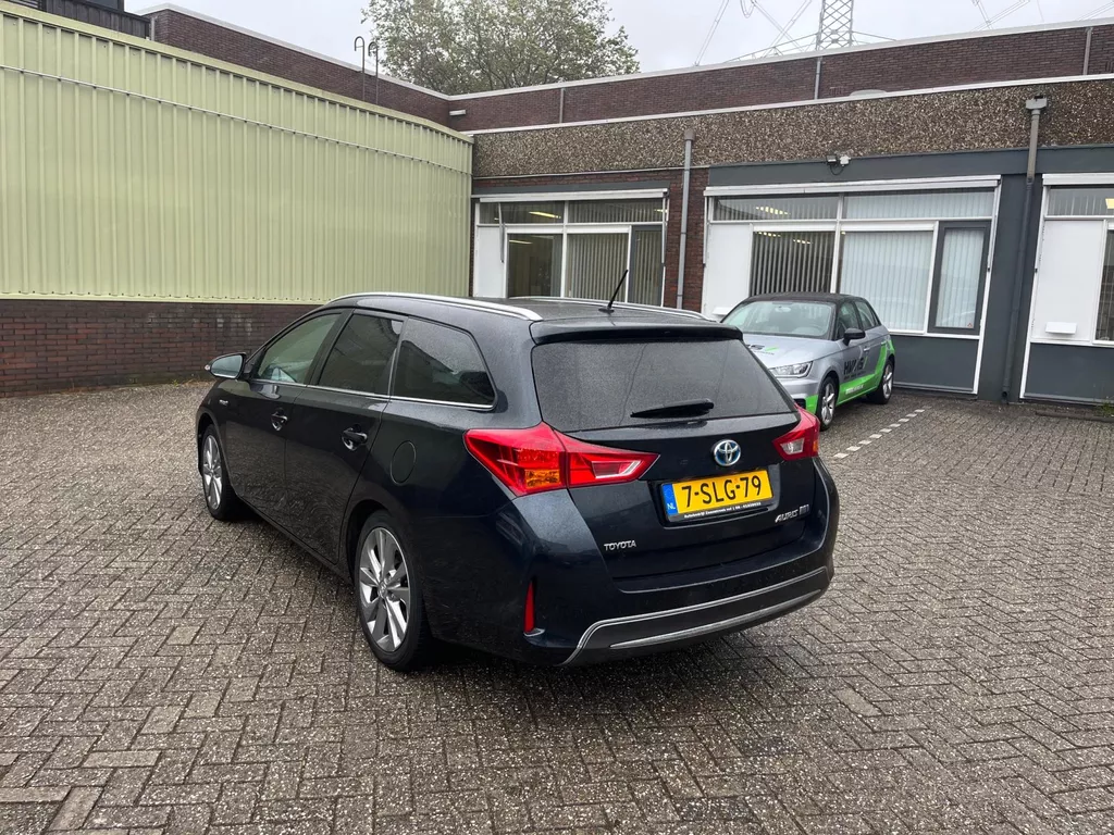 Toyota Auris Touring Sports 1.8 Hybrid Lease Toyota Auris Touring Sports 1.8 Hybrid Lease