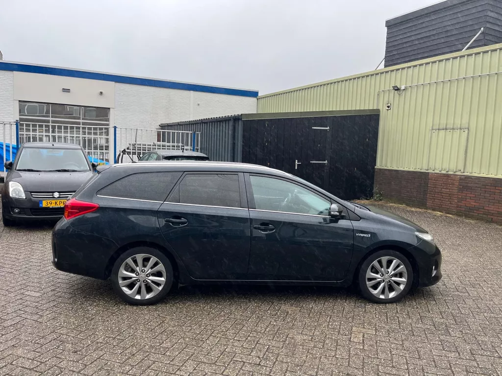 Toyota Auris Touring Sports 1.8 Hybrid Lease Toyota Auris Touring Sports 1.8 Hybrid Lease
