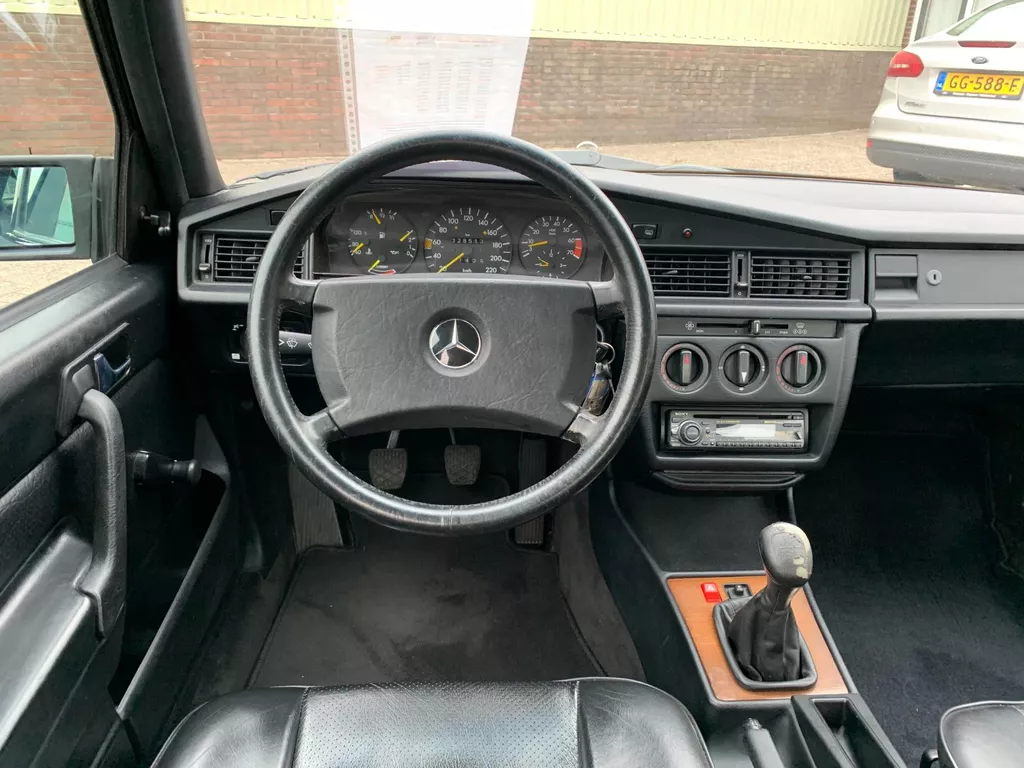 Mercedes-Benz 190-serie 2.3 E **1e eigenaar ** Mercedes-Benz 190-serie 2.3 E **1e eigenaar **