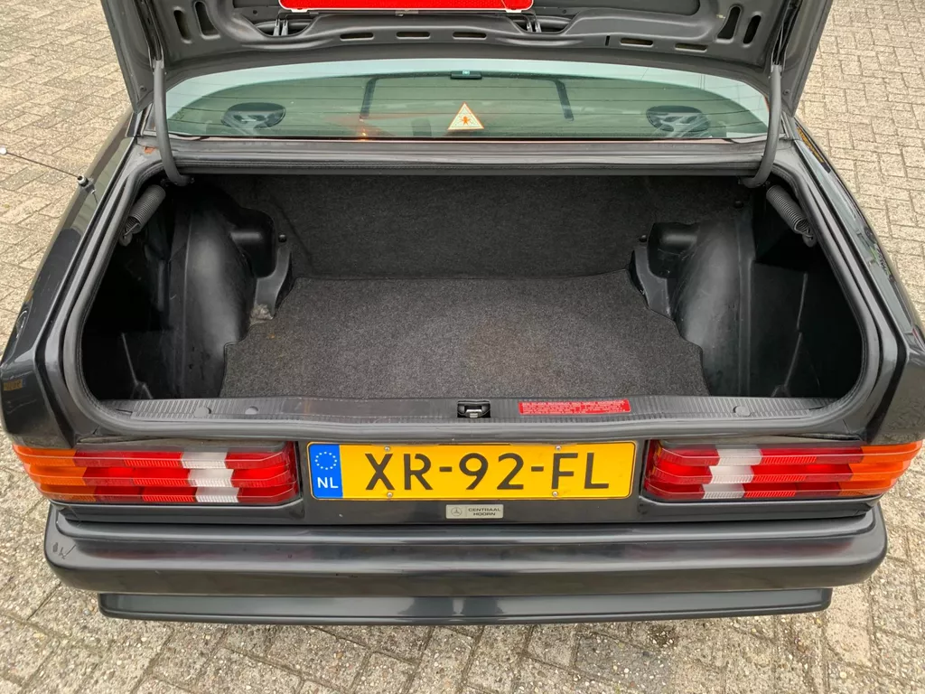 Mercedes-Benz 190-serie 2.3 E **1e eigenaar ** Mercedes-Benz 190-serie 2.3 E **1e eigenaar **