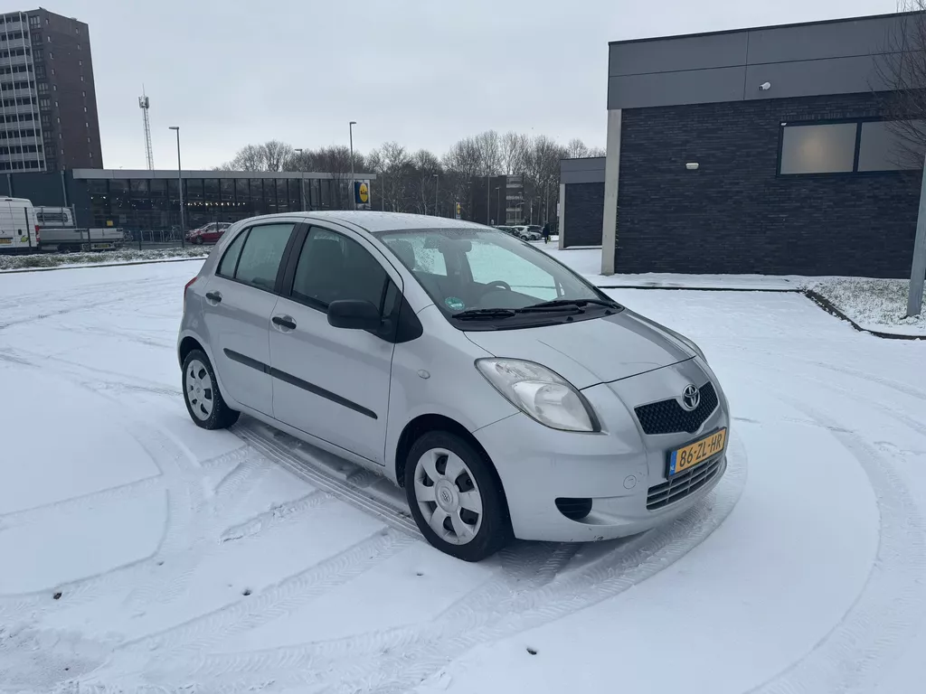 Toyota Yaris 1.3 VVTi Terra