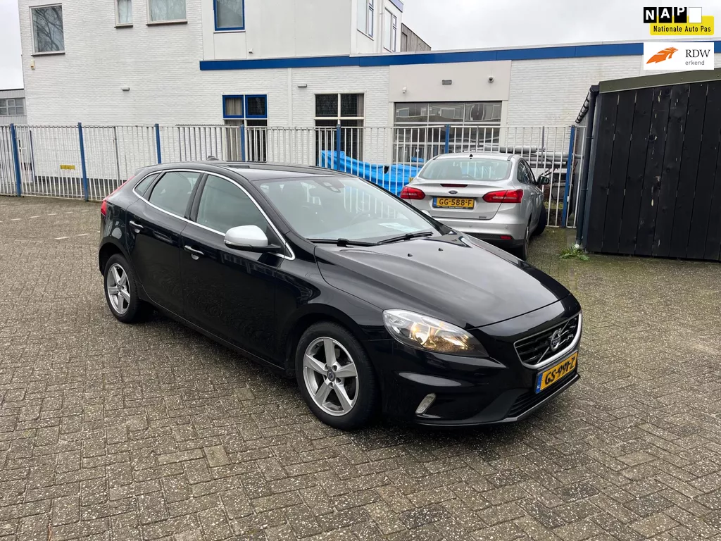 Volvo V40 2.0 D2 R-Design Business