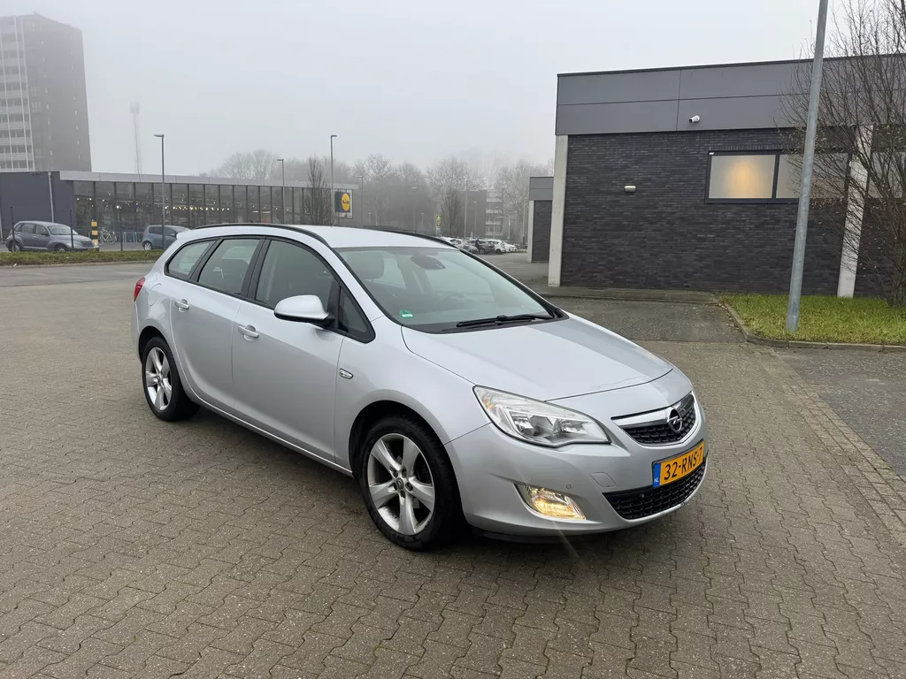 Opel Astra Sports Tourer 1.4 Turbo Edition
