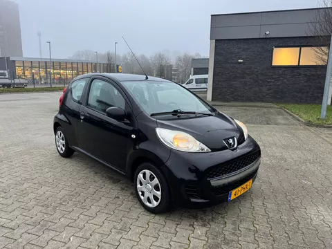 Peugeot 107 1.0-12V XR