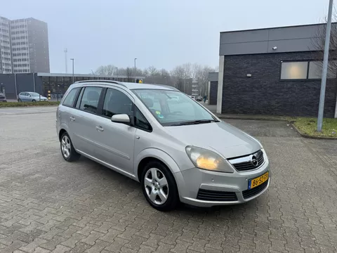 Opel Zafira 2.2 Executive 7P AUTOMAAT