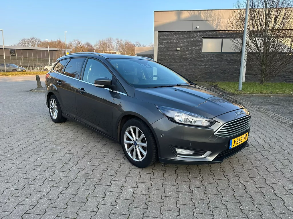 Ford Focus Wagon 1.0 Titanium Edition