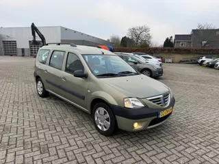 Dacia Logan MCV 1.6-16V Lauréate 7p.