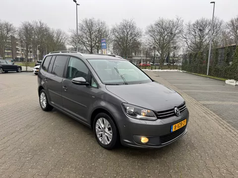 Volkswagen Touran 1.6 TDI Highline BlueMotion 7p. EX BPM