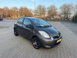 Toyota Yaris 1.0 VVTi Acces
