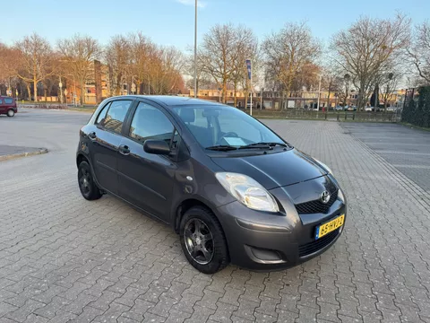Toyota Yaris 1.0 VVTi Acces