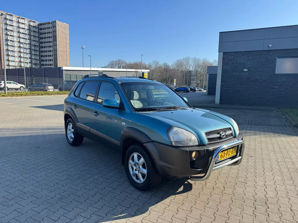 Hyundai Tucson 2.0i 4WD Style. 4X4