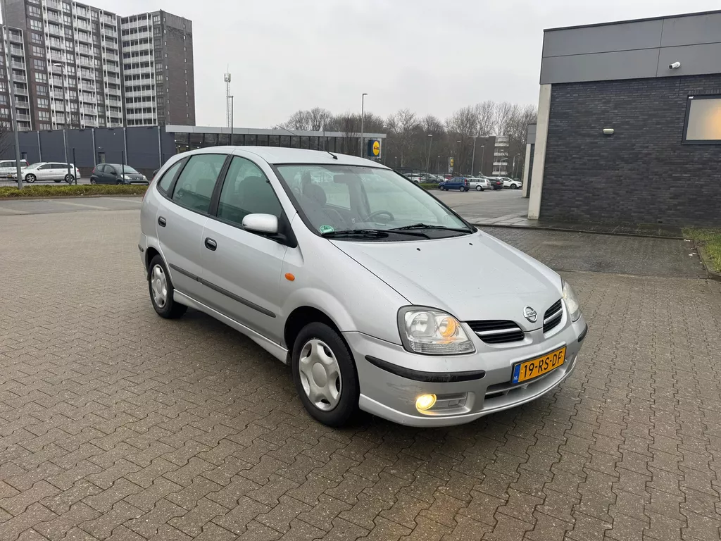 Nissan Almera Tino 1.8 Tekna. AUTOMAAT