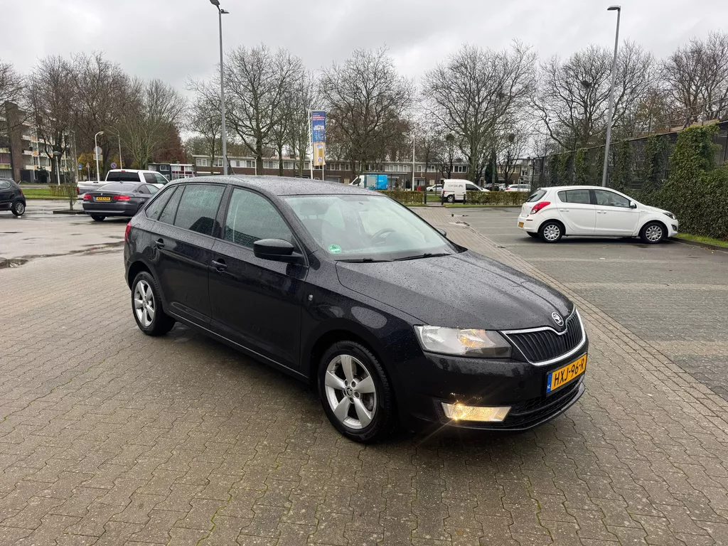 Skoda RAPID 1.4 TSI Greentech Elegance Businessline. Automaat