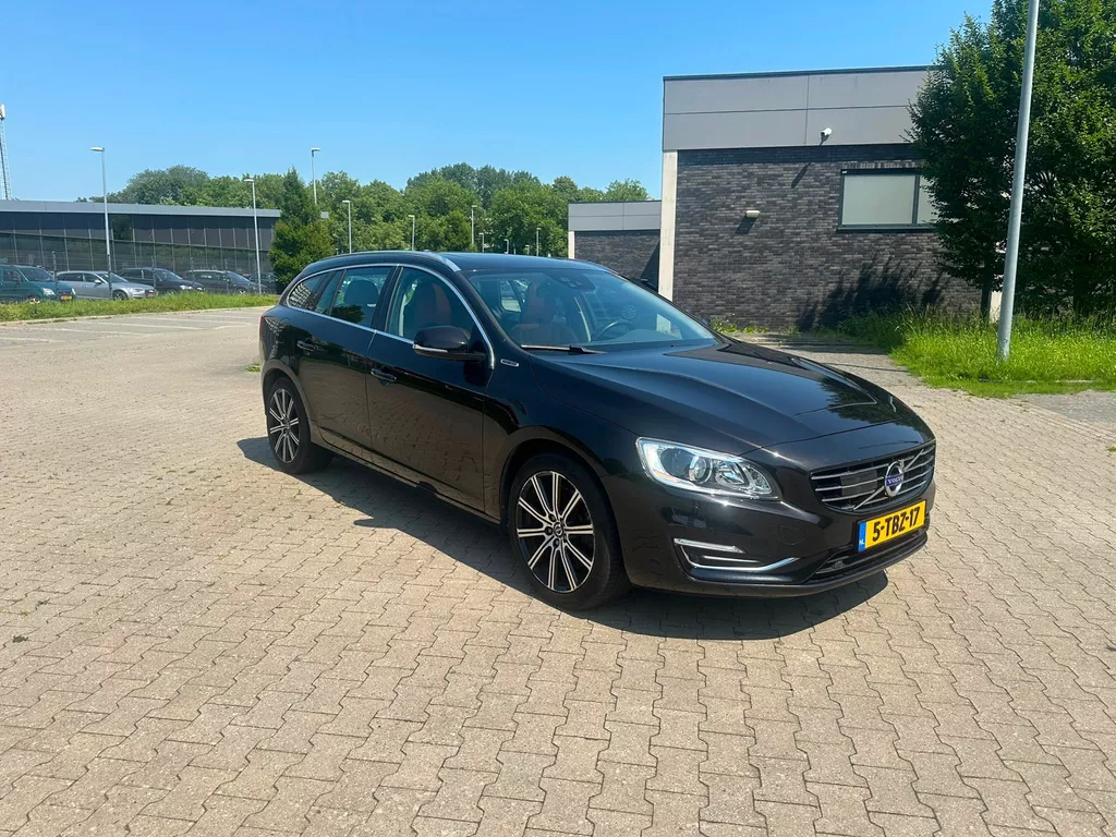 Volvo V60 2.4 D6 AWD Plug-In Hybrid Summum