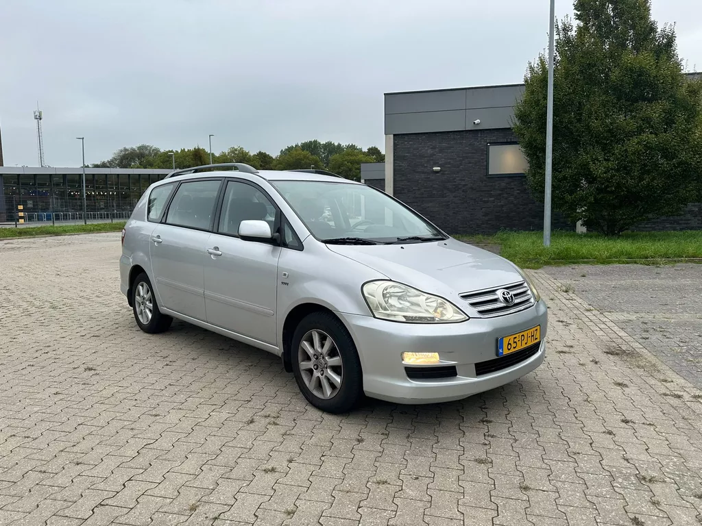 Toyota Avensis Verso 2.0i Linea Sol 6p. AUTOMAAT