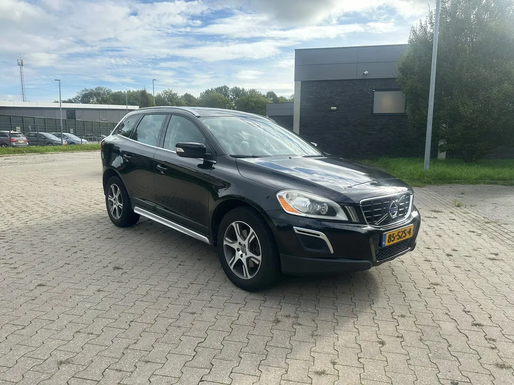 Volvo XC60 2.0 D3 Summum (EX BPM!!!)