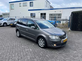 Volkswagen Touran 1.4 TSI Highline Business 7P