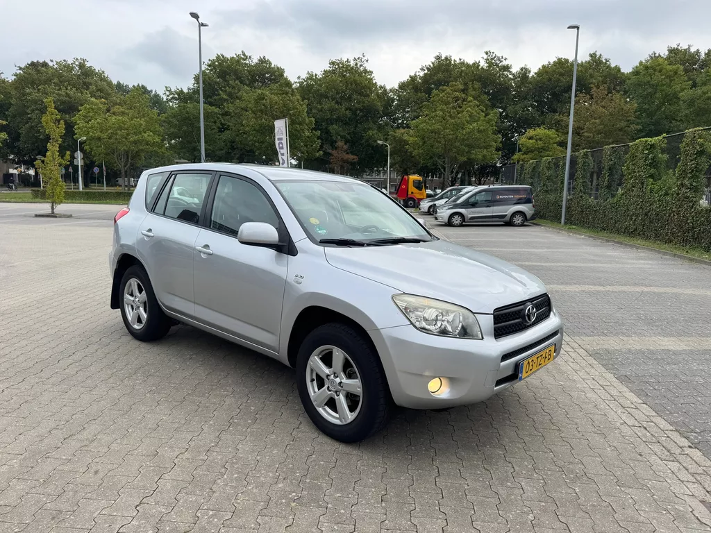 Toyota RAV4 2.2 D4D Linea Sol. 4X4