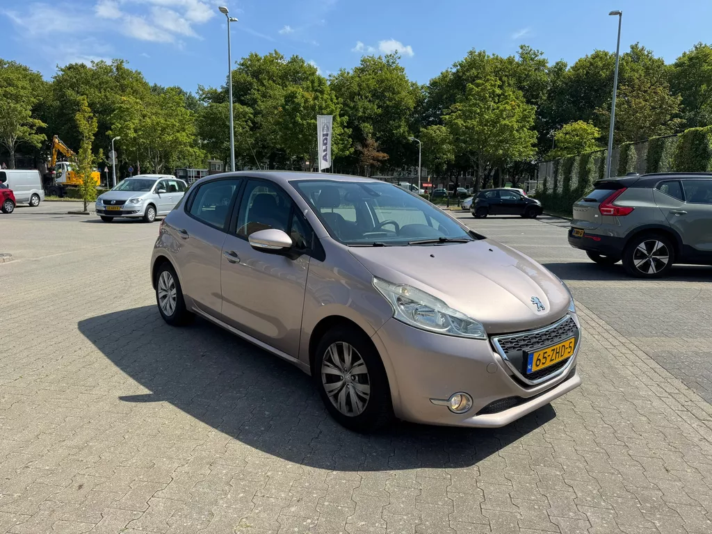 Peugeot 208 1.2 VTi Envy