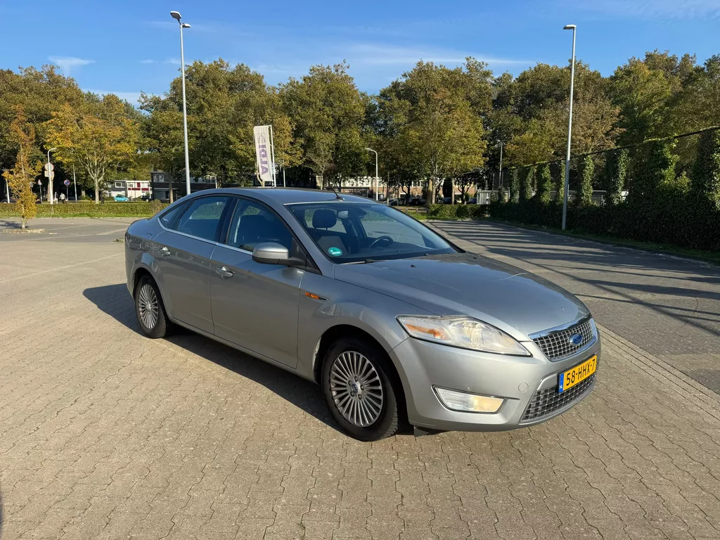 Ford Mondeo 2.0-16V Titanium
