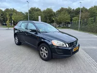 Volvo XC60 2.0 D3 Momentum. **EX BPM** Foto