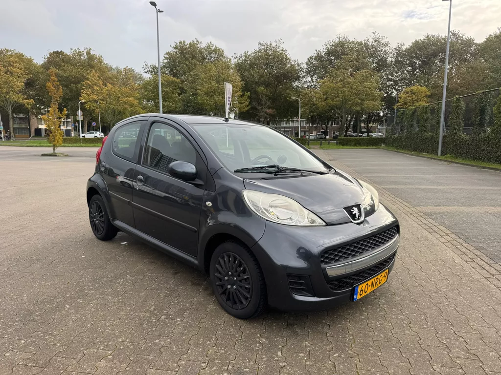 Peugeot 107 1.0-12V XS. *35000 km*