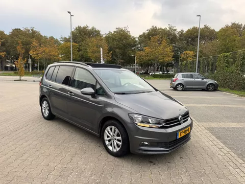 Volkswagen Touran 1.6 TDI SCR Highline Business R 7p Automaat