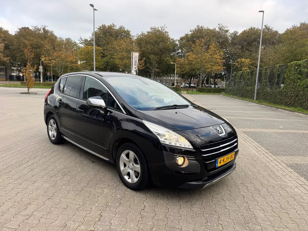Peugeot 3008 2.0 HDiF HYbrid4 Blue Lease