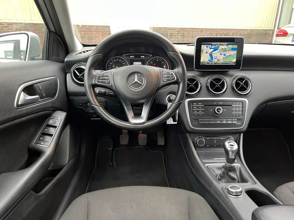 Mercedes-Benz A-klasse 180 d Lease Edition Ambition Mercedes-Benz A-klasse 180 d Lease Edition Ambition