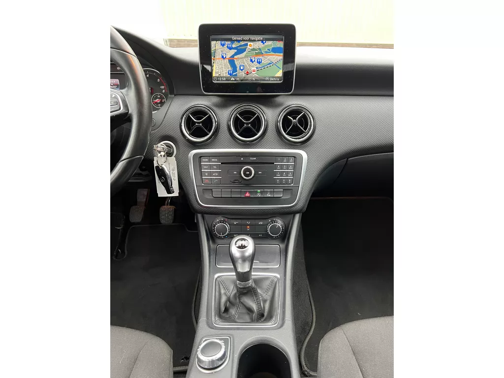 Mercedes-Benz A-klasse 180 d Lease Edition Ambition Mercedes-Benz A-klasse 180 d Lease Edition Ambition
