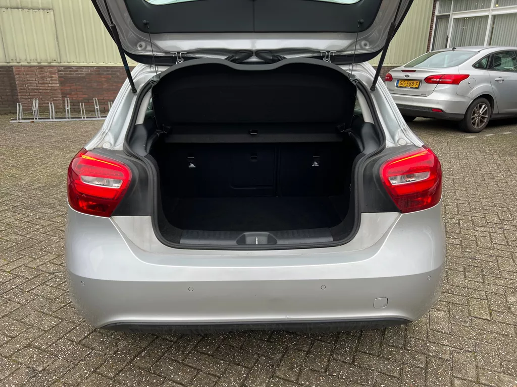 Mercedes-Benz A-klasse 180 d Lease Edition Ambition Mercedes-Benz A-klasse 180 d Lease Edition Ambition