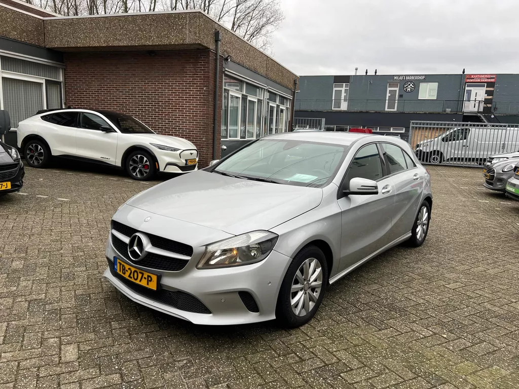 Mercedes-Benz A-klasse 180 d Lease Edition Ambition Mercedes-Benz A-klasse 180 d Lease Edition Ambition