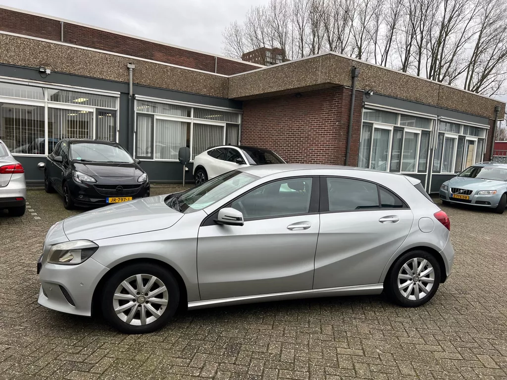 Mercedes-Benz A-klasse 180 d Lease Edition Ambition Mercedes-Benz A-klasse 180 d Lease Edition Ambition