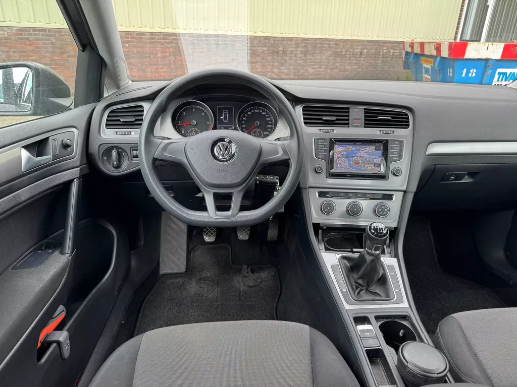 Volkswagen Golf 1.6 TDI Trendline BlueMotion Volkswagen Golf 1.6 TDI Trendline BlueMotion