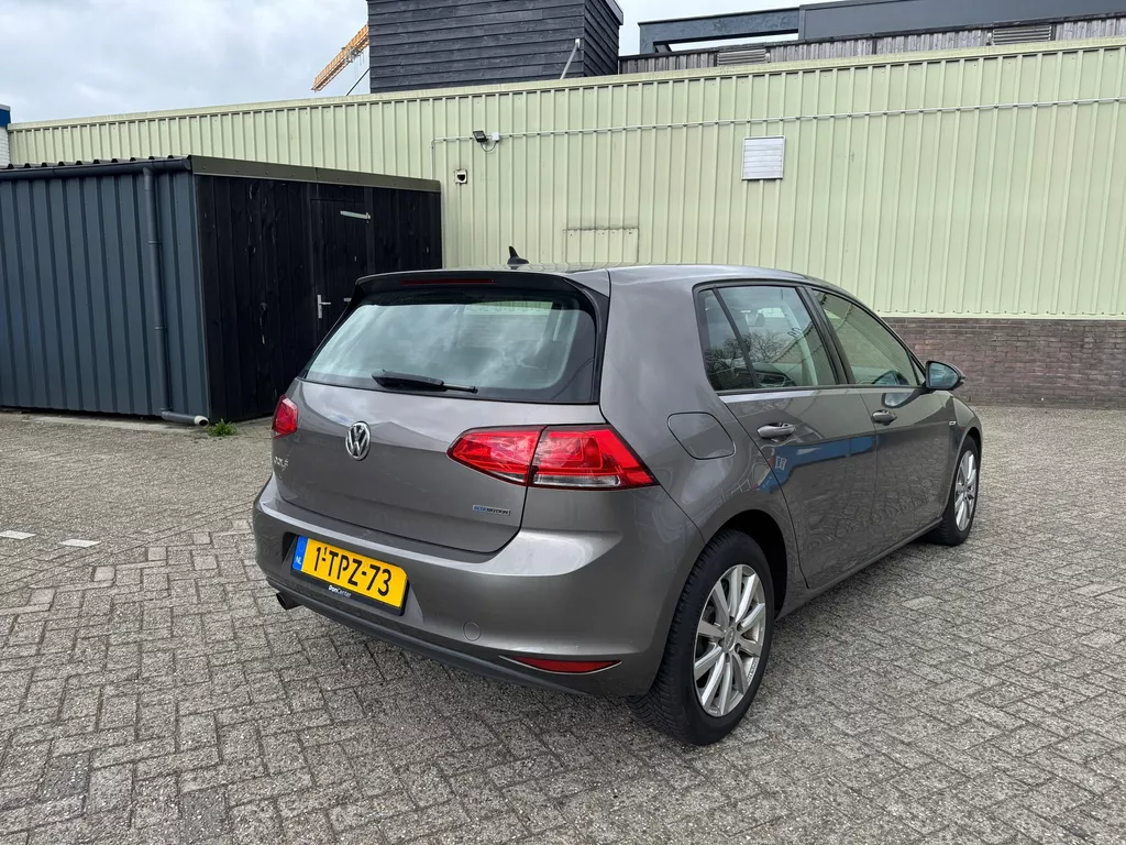 Volkswagen Golf 1.6 TDI Trendline BlueMotion Volkswagen Golf 1.6 TDI Trendline BlueMotion