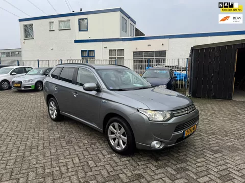 Mitsubishi Outlander 2.0 PHEV Instyle+
