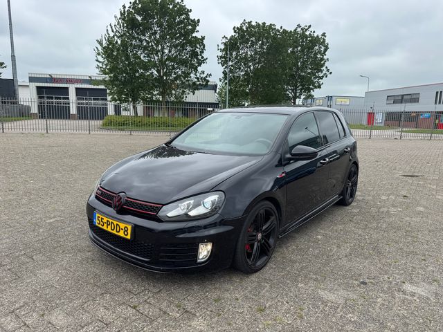 Volkswagen Golf 2.0 GTI