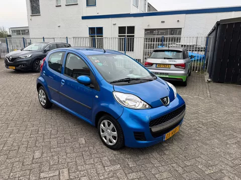 Peugeot 107 1.0-12V Urban Move